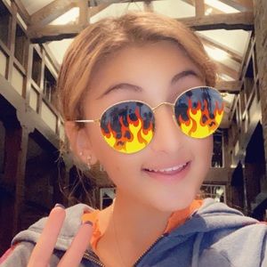 Meet your Posher, Evyn